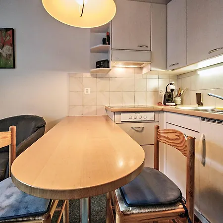 Paradies 002 Apartman *